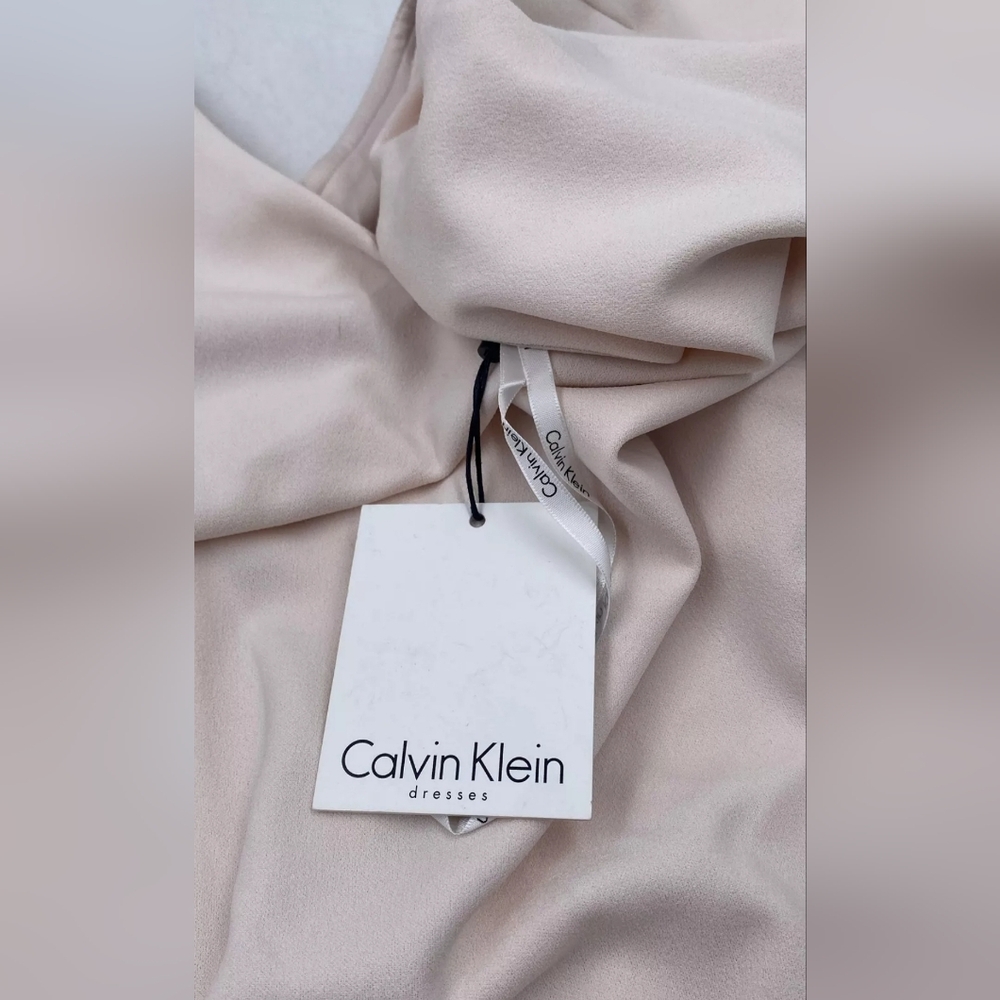Calvin Klein light pink dress size 16. - Picture 5 of 5